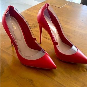Beautiful red leather heels, pumps brand new